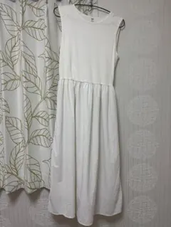 ユニクロ　コンビネーションワンピース　ホワイト　丈短め