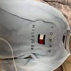 TOMMY HILFIGER ライトブルークルーネックトレーナー