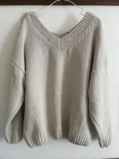 AZUL ベージュ Vネック ニット セーター フリーサイズ