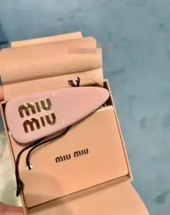 MIU MIU ヘアピン 千鳥格子柄 ブラック ホワイト - メルカリ