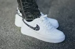 Nike WMNS Air Force 1 07 ESS 23cm