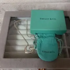 Tiffany シルバー 文字モチーフ ネックレス - メルカリ