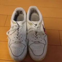値下げ！ASICS ホワイト スニーカー