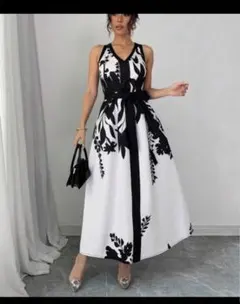 ⭕️激安即納、フラワープリント ノースリーブ ロングワンピース、在庫ラスト❶