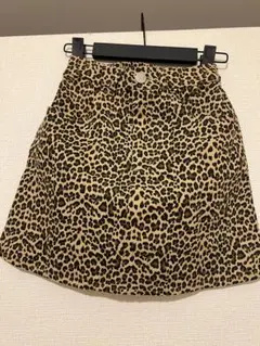 ヒョウ柄ミニスカート