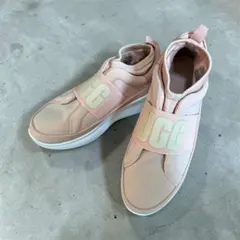 値下げ‼︎UGG ピンク ロゴ スリッポン スニーカー サイズ23㎝