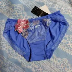 ワコール サルート ショーツ 新品　　M サイズ