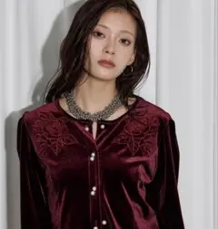 Ezick ローズ刺繍パールベロアカーディガン