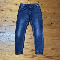 ダークブルー スキニーデニムパンツ