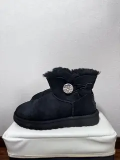 2025年最新】Ugg 24 黒 ミニベイリーボタンの人気アイテム - メルカリ