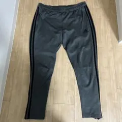adidas グレー ジャージパンツ