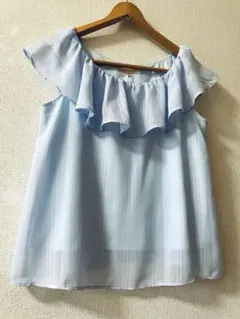 【ワールド.美品】裏地付き シフォン生地、フレンチ袖フリル ブラウスのサムネイル