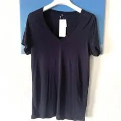 ☆新品未使用品タグ付き☆UNIQLO モダールリネンネイビー VネックTシャツ