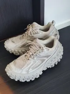 Balenciaga defender 41