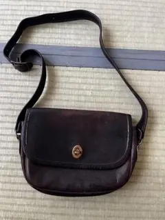 レザー ショルダーバッグ ダークブラウン