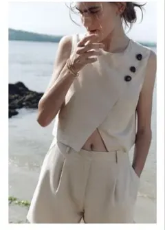 【新品】ZARAリネンショートラップトップス