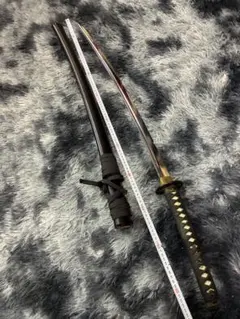 上級居合大刀 灰色柄 龍彫透し丸鍔 黒梨地鞘 - メルカリ
