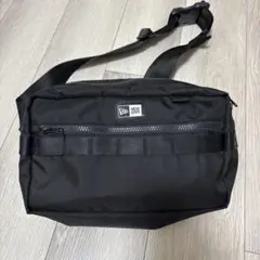 NEW ERA ブラック　ボディバッグ　７L