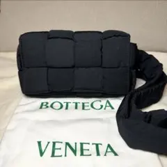 ボッテガヴェネタ　パデッドテックカセット　ショルダーバックのサムネイル