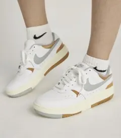 ※週末限定価格　【新品未使用】Nike ガンマ フォース ウィメンズシューズ