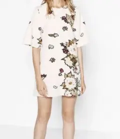 ZARA フラワープリントワンピース（アイボリー／Mサイズ）