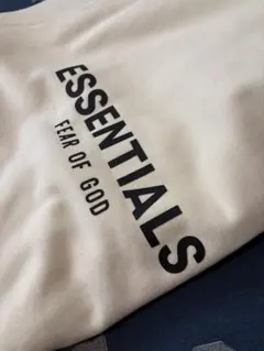 【美品】ESSENTIALS FEAR OF GOD パーカー XLクリーム色