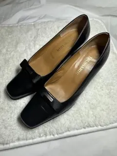 TRUSSARDI パンプス ブラック 23cmのサムネイル