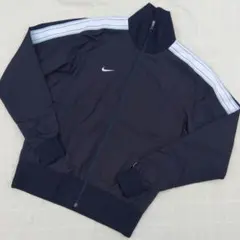 S　NIKE　ナイキ　黒のナイロンジップジャケット
