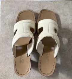HIROFUアイボリー レザー サンダル オープントゥ24