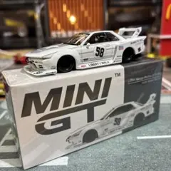 MINI GT 1/64 LBWK Nissan Skyline R32