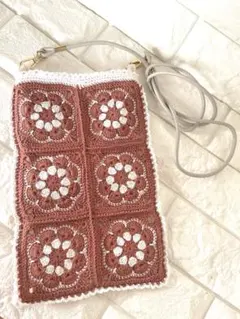 ハンドメイド　サコッシュ❤️アメリカンフラワーモチーフ編み