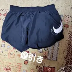 ブラック ショートパンツ