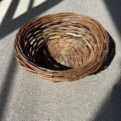 カゴ　インテリア小物
