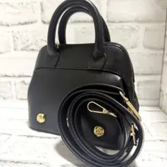 美品✨フェラガモ ショルダーバッグ ハイヒールモチーフ 金金具 ブラック