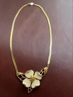 Item thumbnail for item d98e878a-43d5-4448-8d99-36ef02bf3122