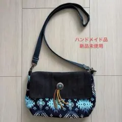 Item thumbnail for item b7e5005c-2912-47e2-b7fb-fd85ca426686