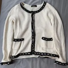 JUSGLITTY ホワイト ブラック トリミング カーディガン