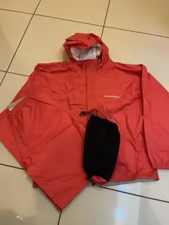 mont-bell キッズ150cmレインコート上下　赤(ピンク)収納袋付き