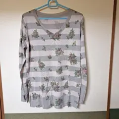 フェリシモVネック花柄長袖プルオーバー