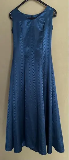 サテン ノースリーブ ロングドレス 青系