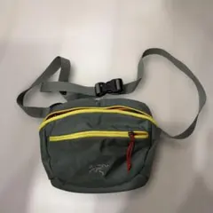 Arc'teryx ボディバッグ ウエストポーチ グレーのサムネイル