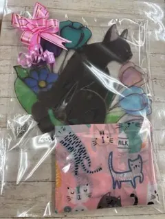 猫好きさんへ♡ ステンドグラス風黒猫とチューリップの壁掛けとマイバックのセットのサムネイル