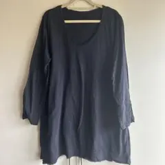 パラスパレス　ネイビー Vネック 長袖Tシャツのサムネイル