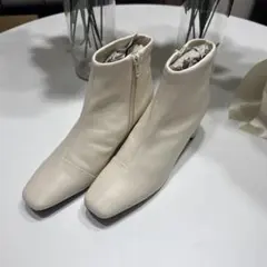 オフホワイトレザー ジッパーブーツ RANDA