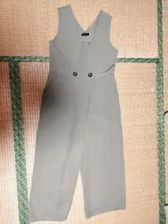 ラジエム　サロペット　オーバーオール　カーキ　ボタン　深Vネック