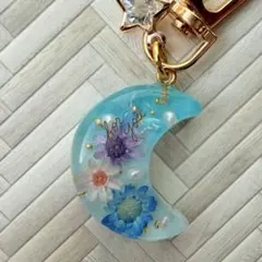 月型レジンキーホルダー