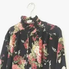 ⭐️レトロ古着　花柄　ブラウス⭐️昭和 ヴィンテージ　クラシックシャツ　黒　秋冬