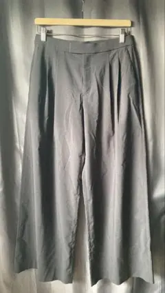 UNIQLO C 感動タックワイドパンツ