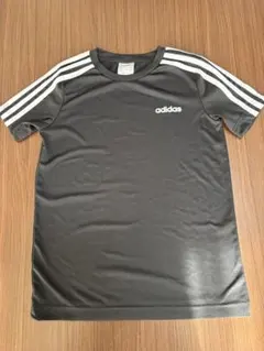 adidas 黒 Tシャツ 140サイズ