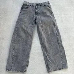 GU グレー ストレートデニム